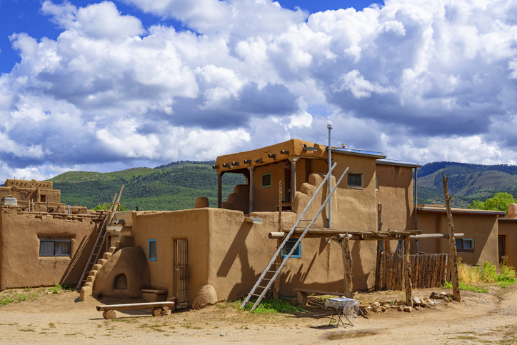 Picture of a Adobe home